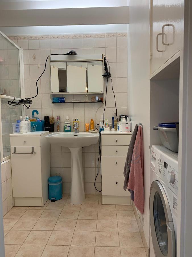 Jolie Chambre Privée à Dans Appart De 75m2 Séjour chez l'habitant *